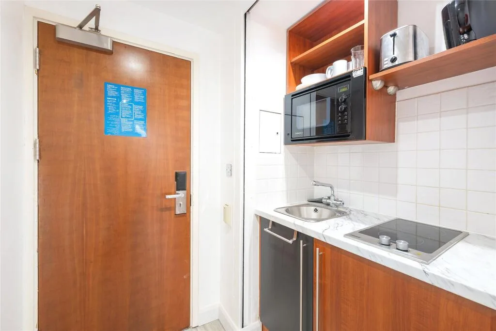 Studio flat for rent