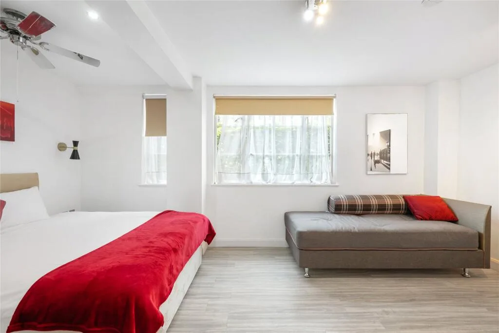 Studio flat for rent