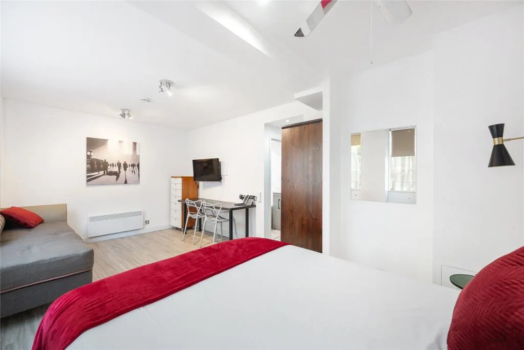 Studio flat for rent