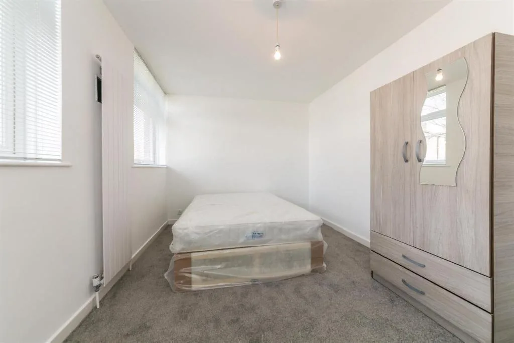 4 bedroom town house for rent