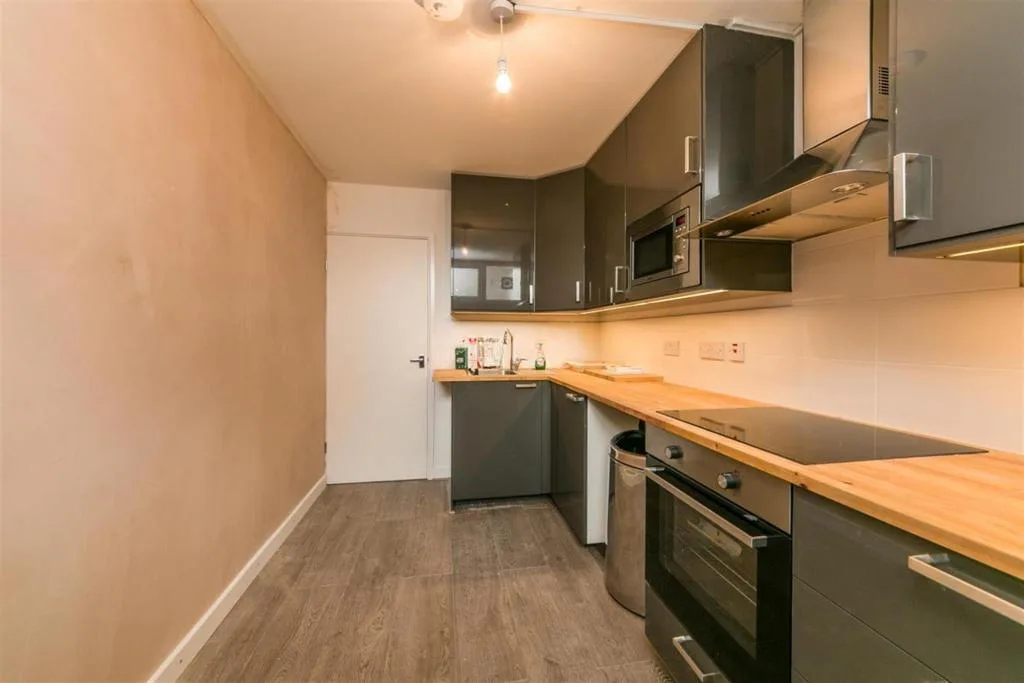 4 bedroom town house for rent