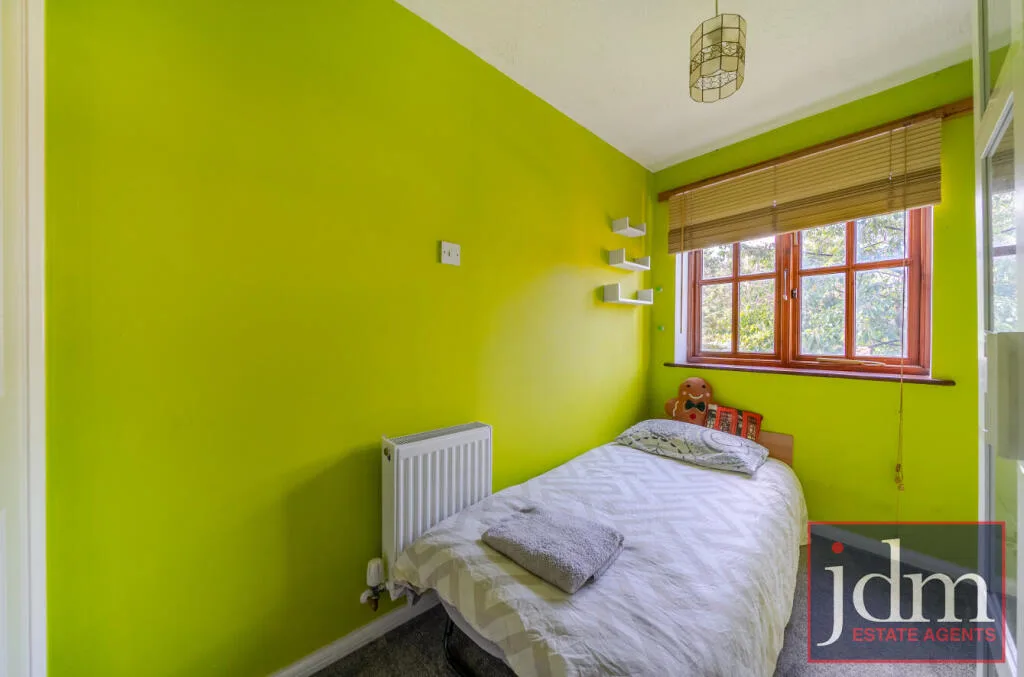 3 bedroom end of terrace house for rent