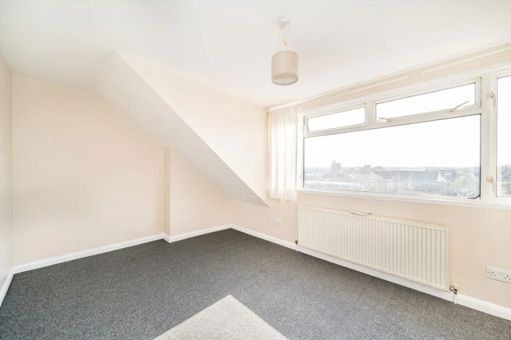 4 bedroom flat for rent