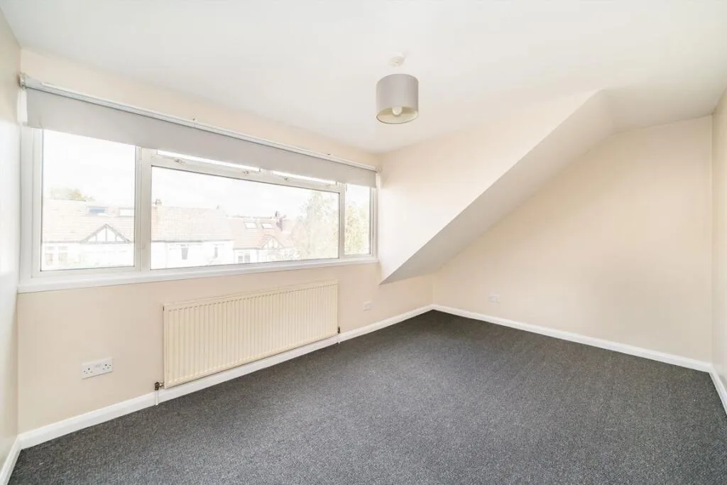 4 bedroom flat for rent