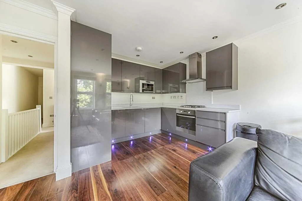 3 bedroom flat for rent