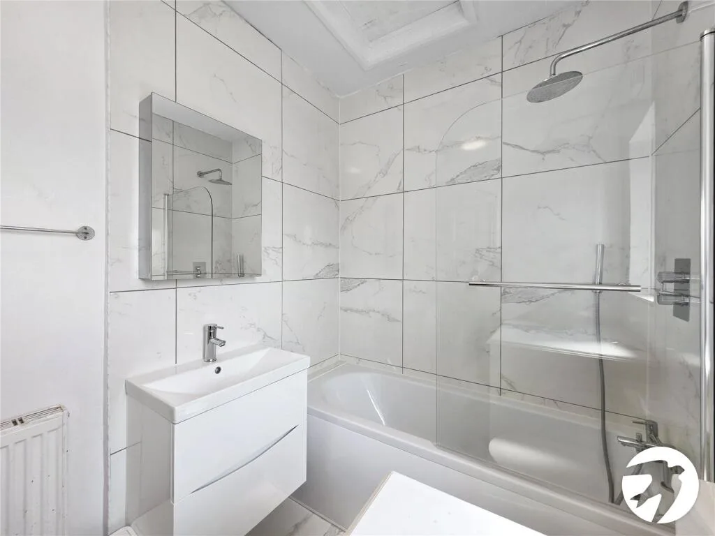 2 bedroom maisonette for rent