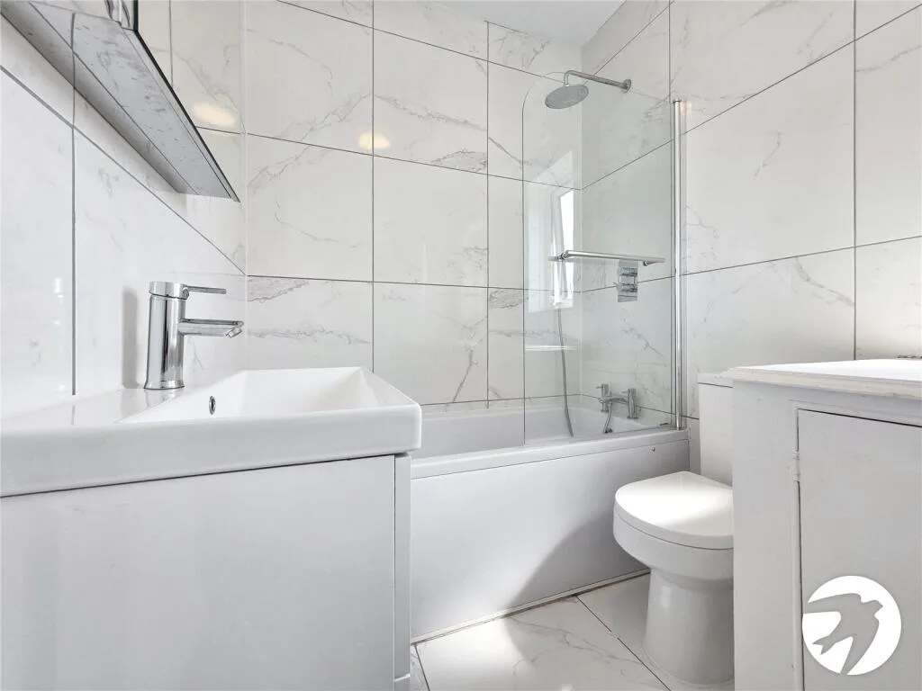 2 bedroom maisonette for rent