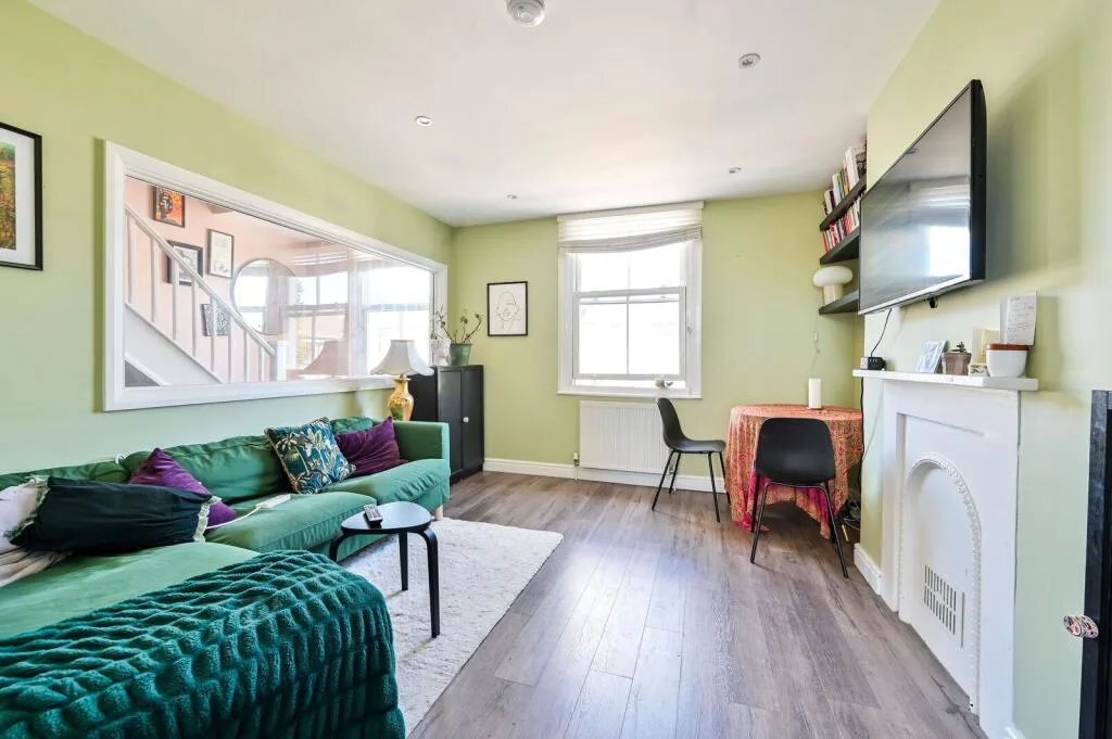 2 bedroom flat for rent