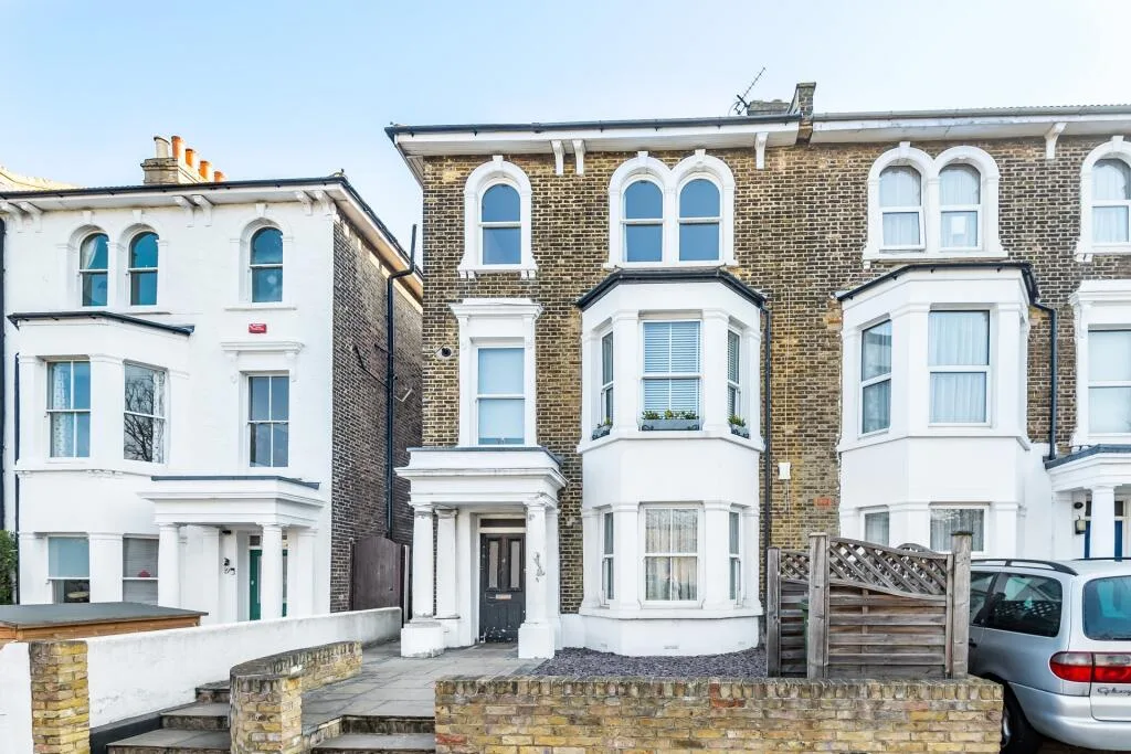 1 bedroom ground floor maisonette for rent