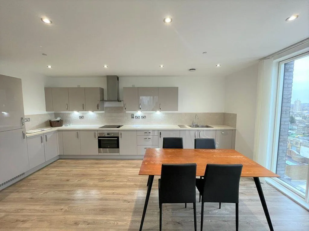 3 bedroom flat for rent