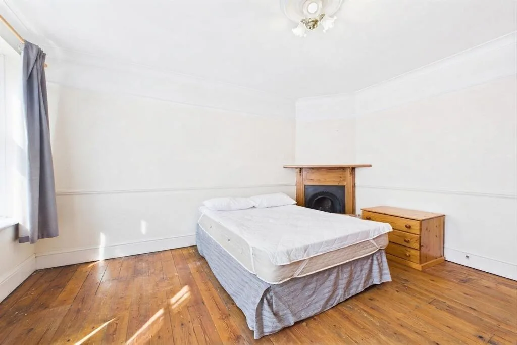 3 bedroom maisonette for rent