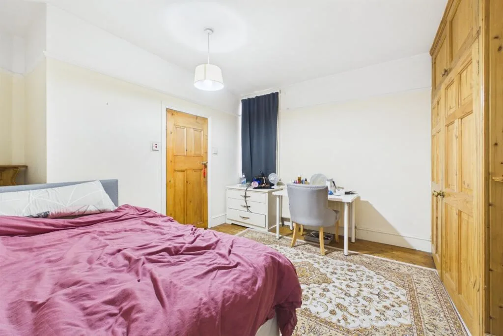 3 bedroom maisonette for rent