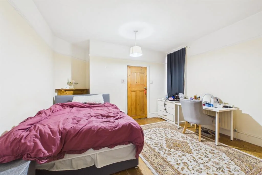 3 bedroom maisonette for rent