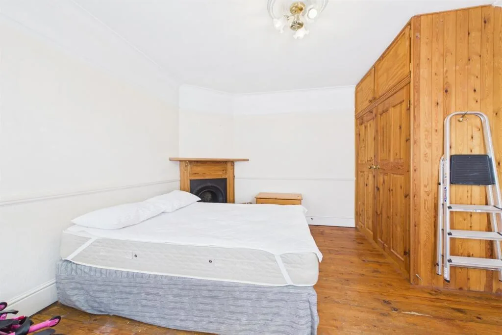 3 bedroom maisonette for rent