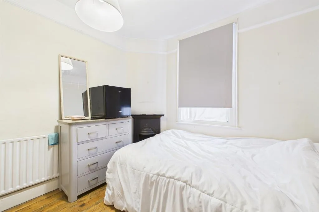 3 bedroom maisonette for rent