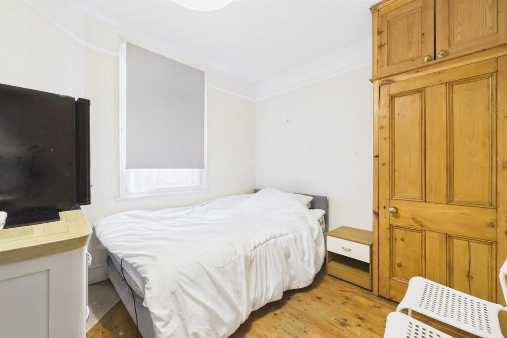 3 bedroom maisonette for rent