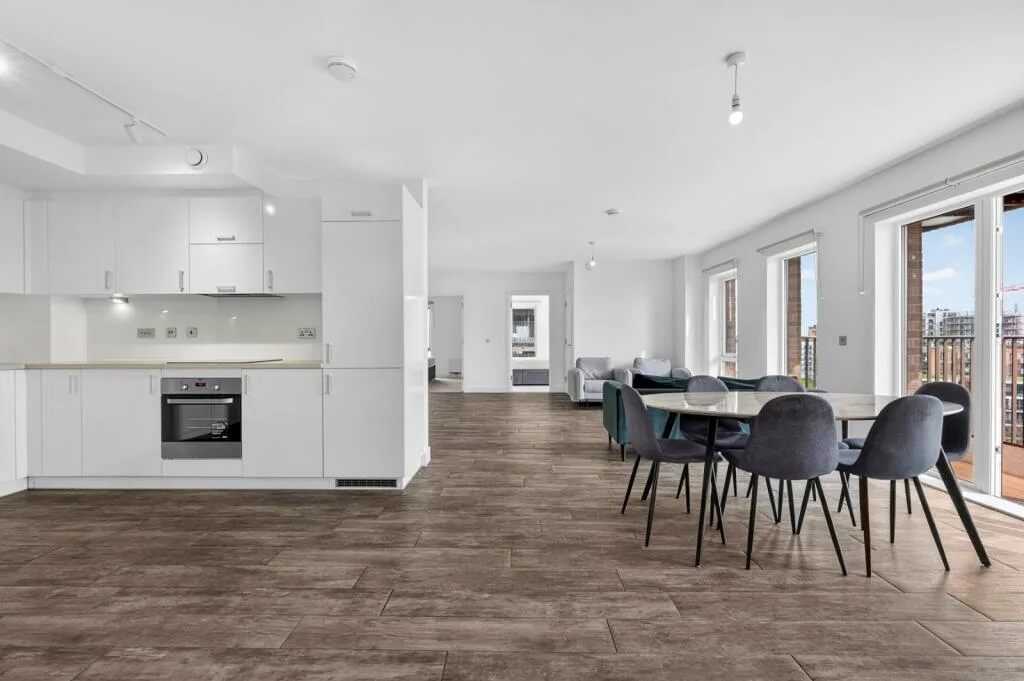 3 bedroom flat for rent