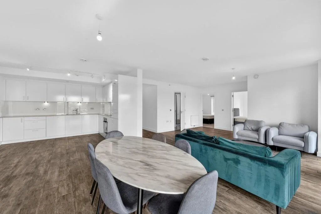 3 bedroom flat for rent