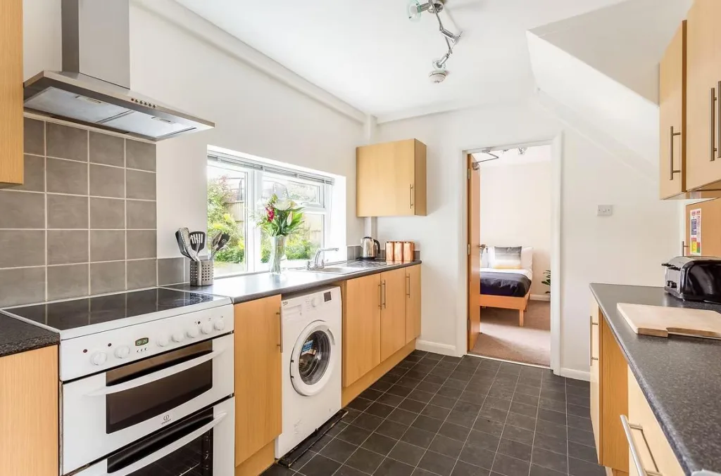 1 bedroom house for rent