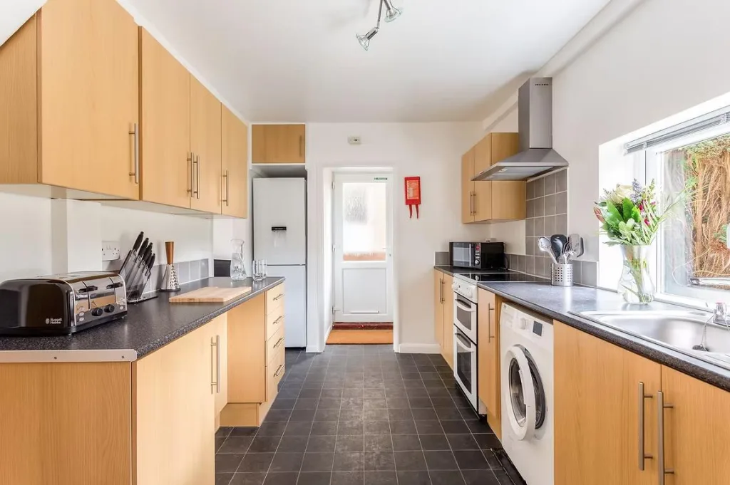 1 bedroom house for rent