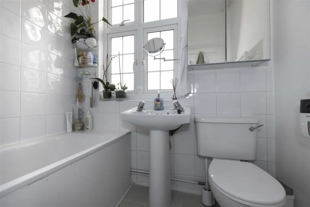 4 bedroom flat for rent