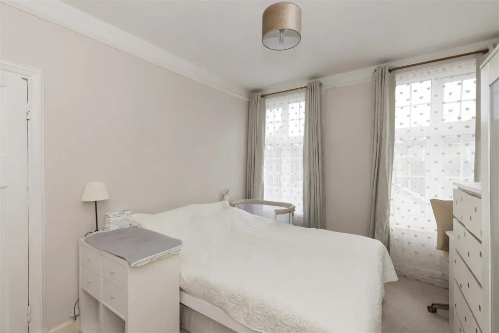 4 bedroom flat for rent