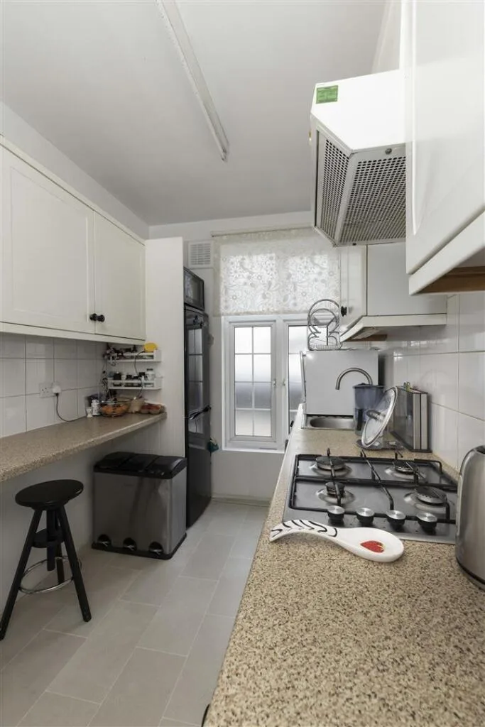 4 bedroom flat for rent
