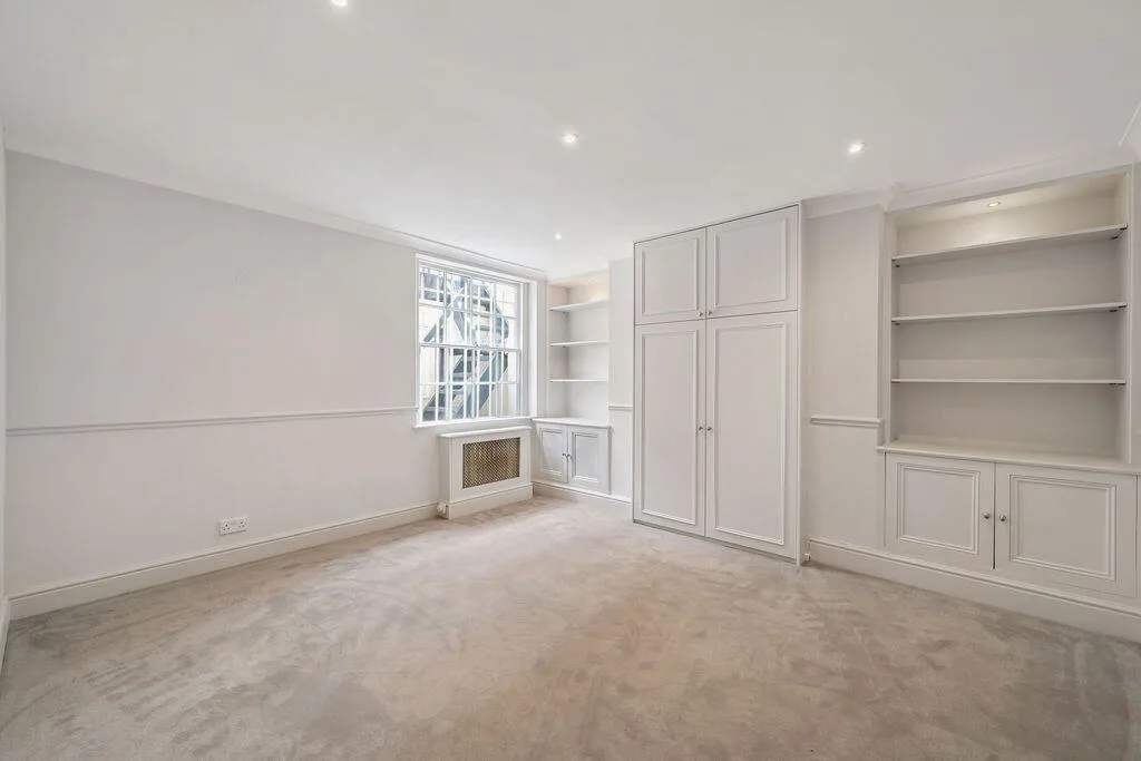 6 bedroom house for rent