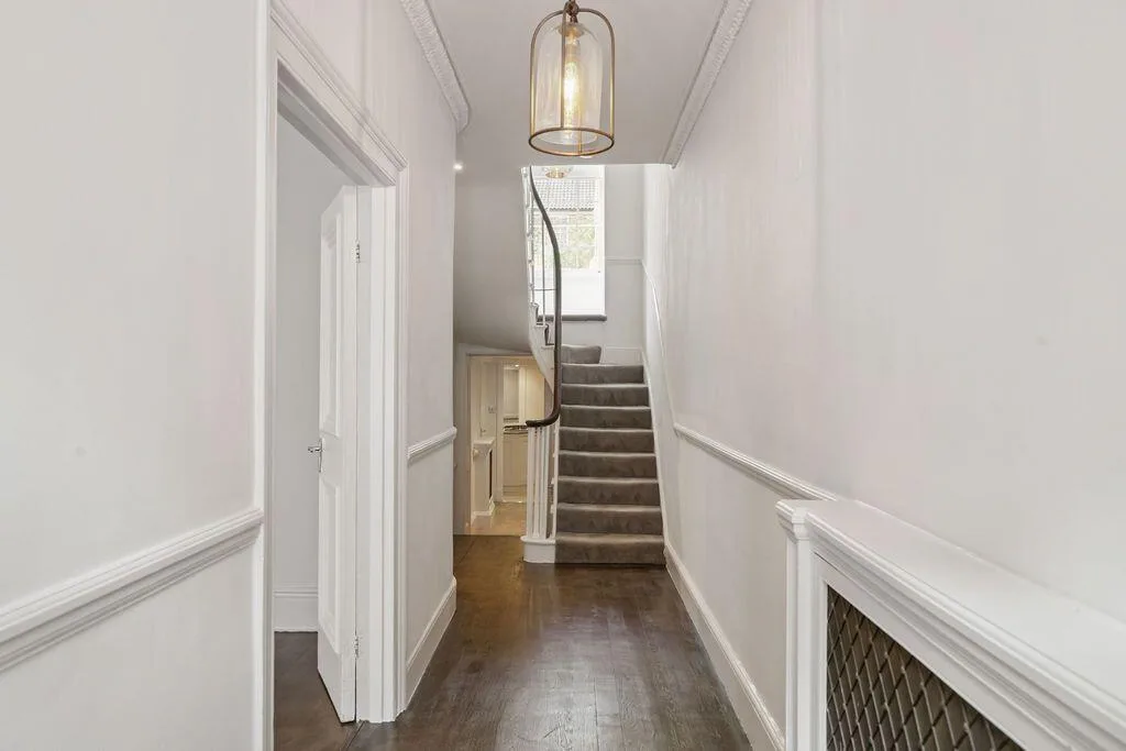 6 bedroom house for rent