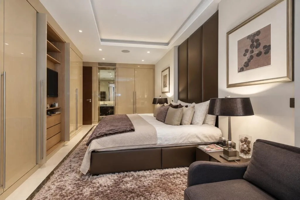 5 bedroom apartment for rent