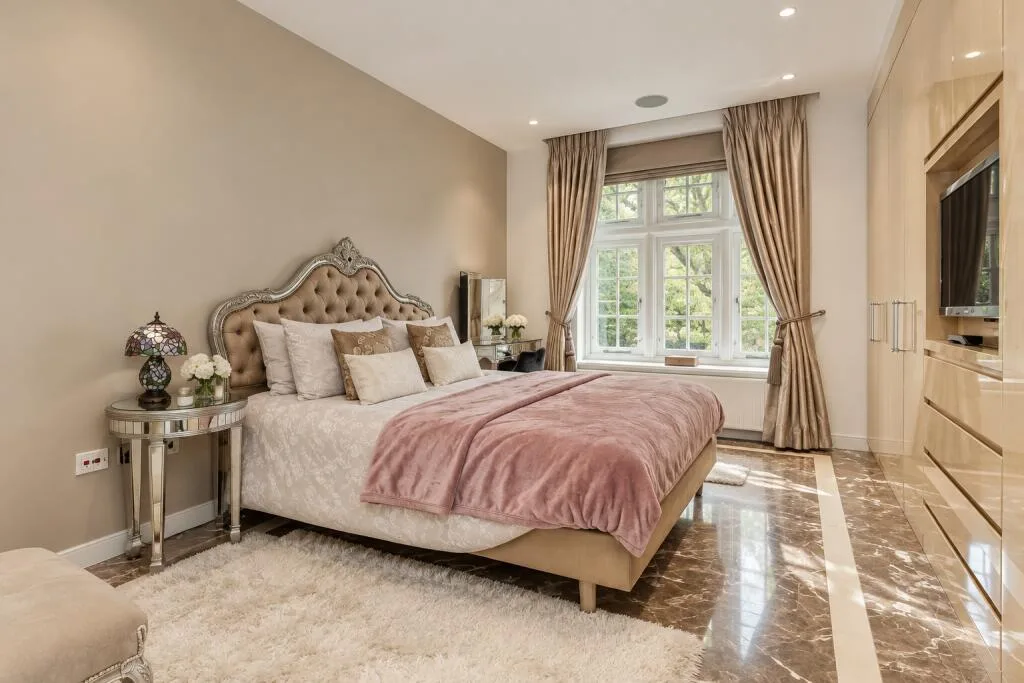 5 bedroom apartment for rent