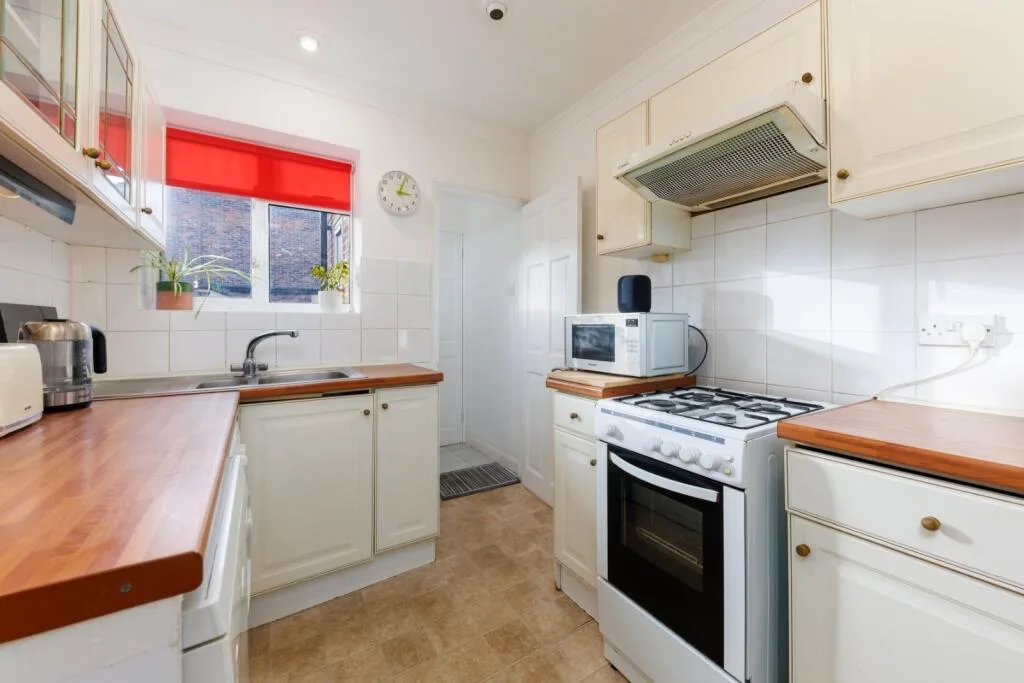 1 bedroom house for rent