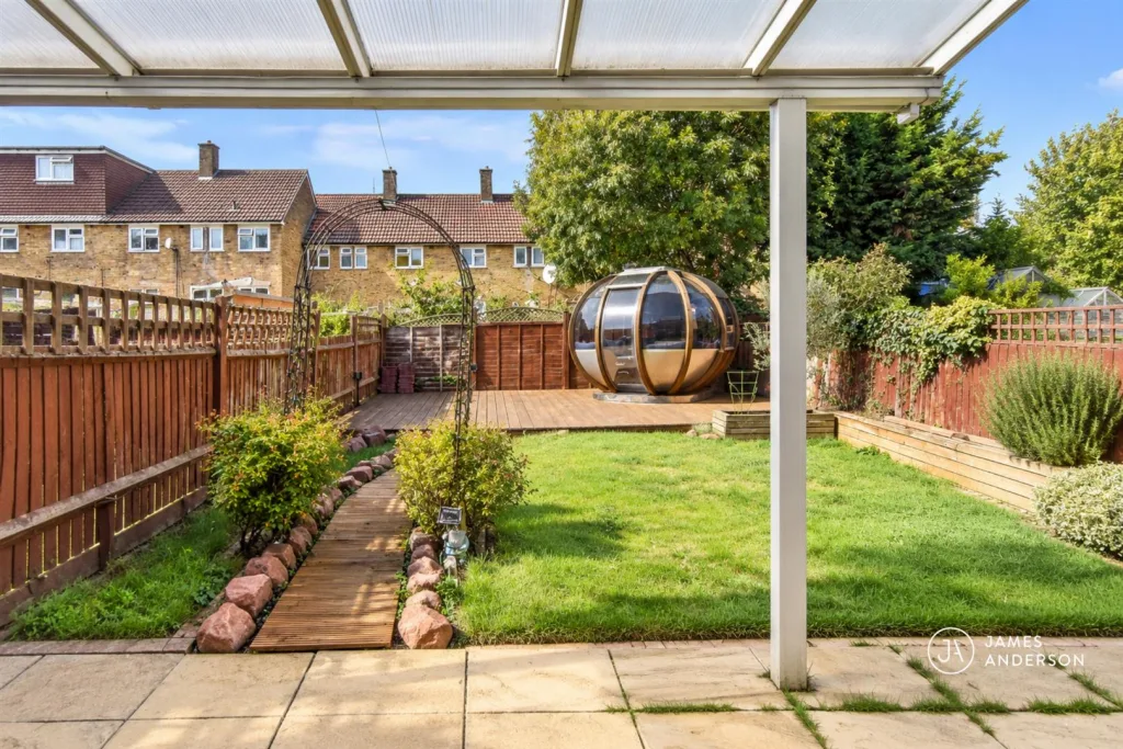 4 bedroom terraced house for rent