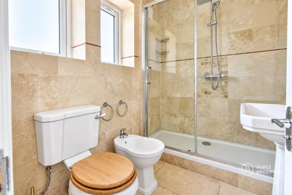 4 bedroom terraced house for rent
