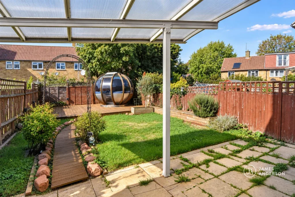 4 bedroom terraced house for rent