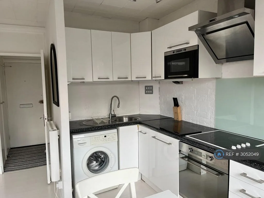 Studio flat for rent