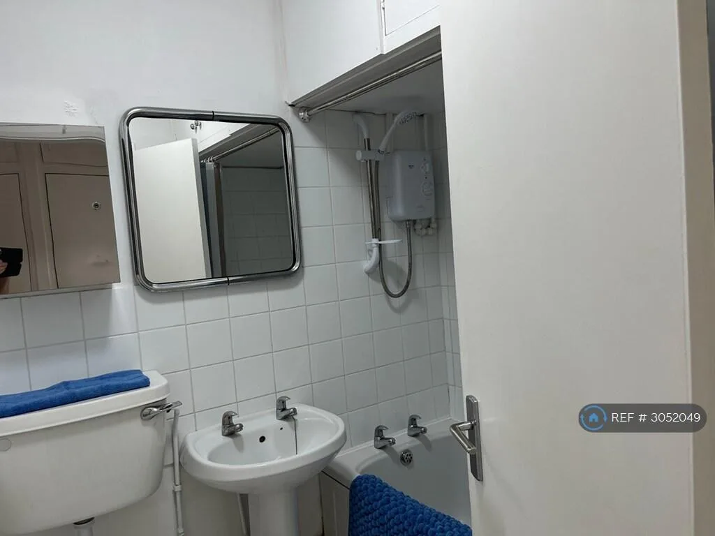 Studio flat for rent