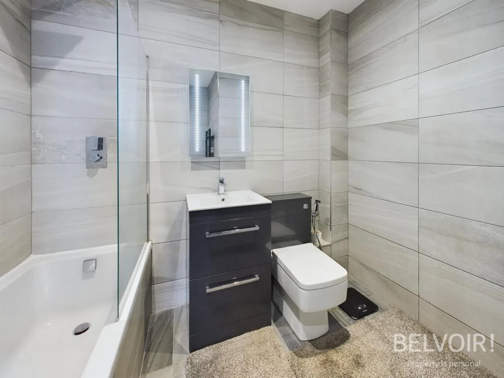 3 bedroom flat for rent