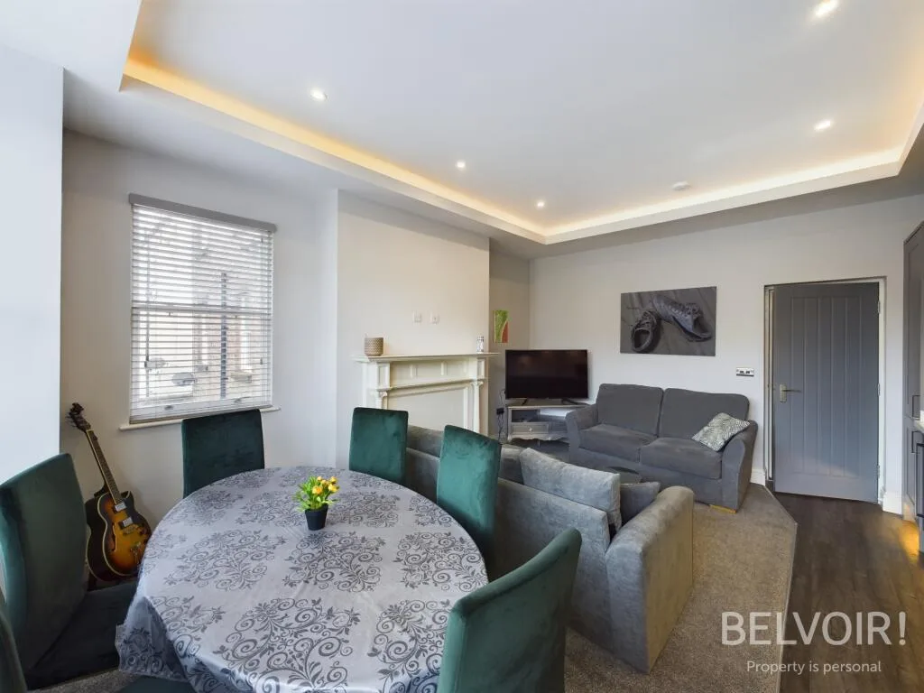 3 bedroom flat for rent