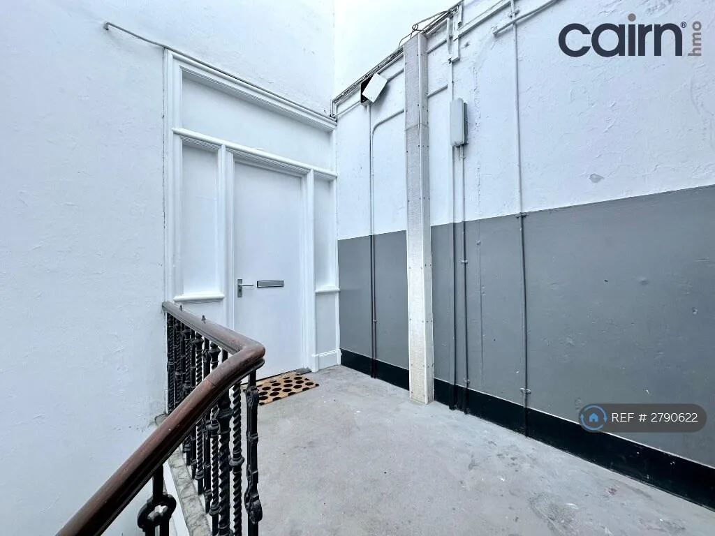 5 bedroom flat for rent