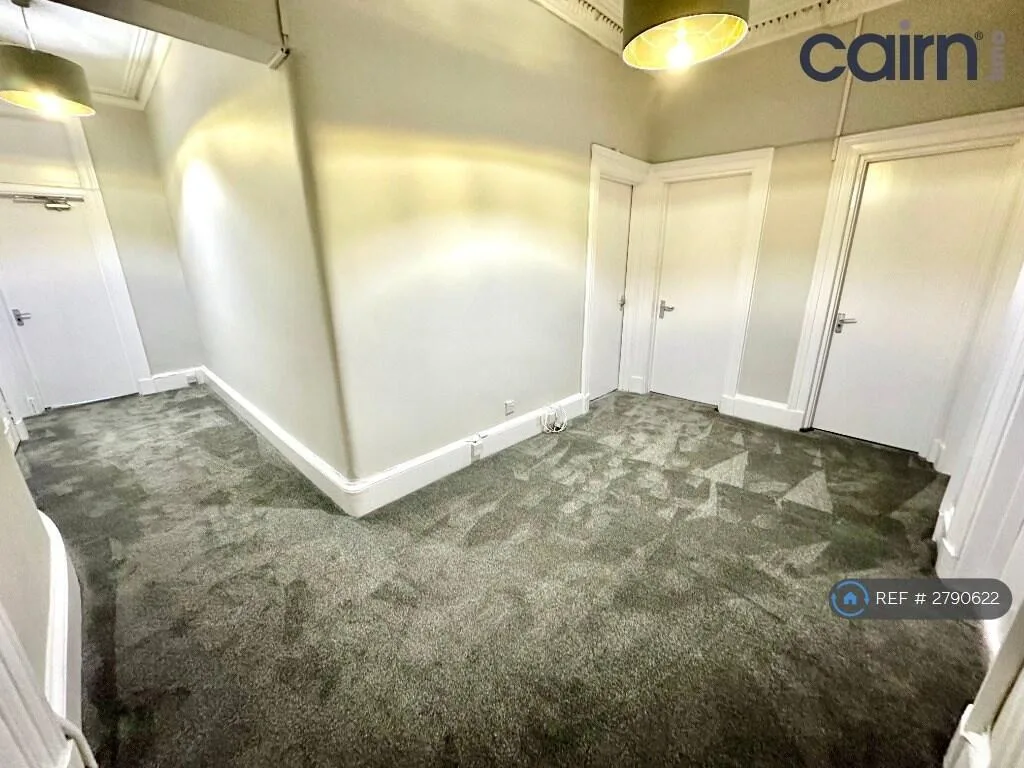 5 bedroom flat for rent