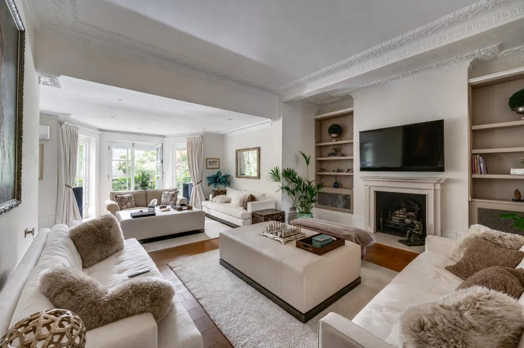 5 bedroom detached house for rent