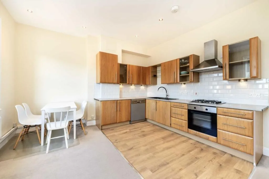 2 bedroom flat for rent