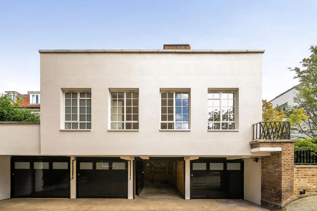 Garage for rent