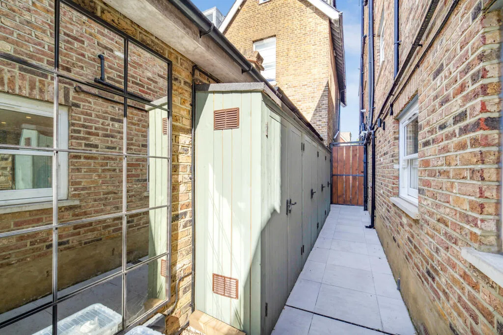 3 bedroom flat for rent