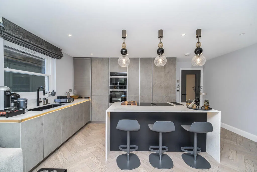 3 bedroom flat for rent