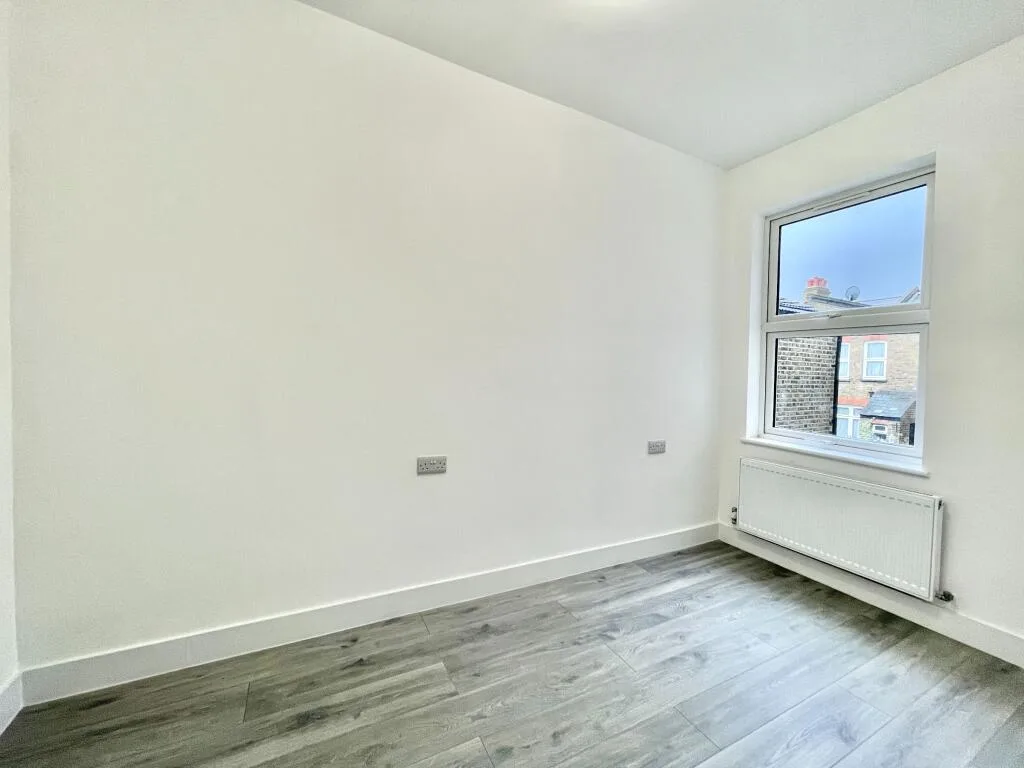4 bedroom flat for rent