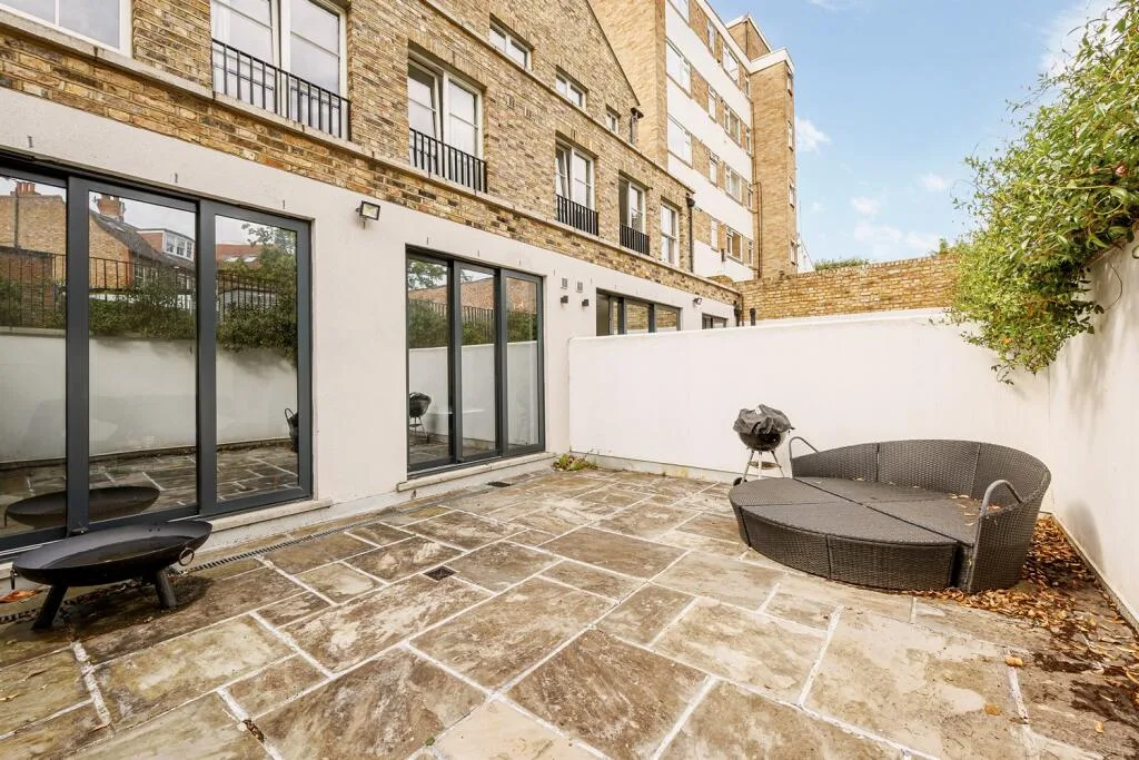3 bedroom flat for rent