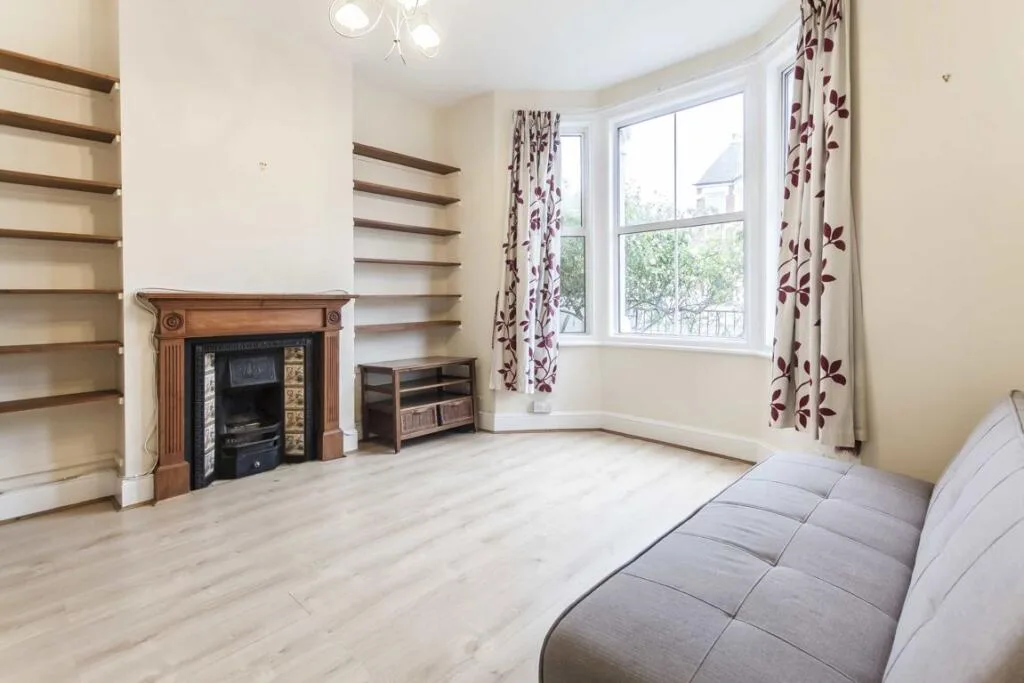 2 bedroom flat for rent