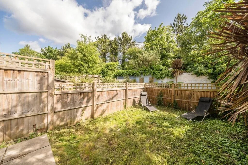 3 bedroom flat for rent